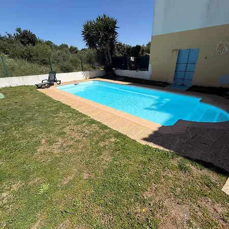 Rochinha Dos Castelos Lt5 * بورتيماو